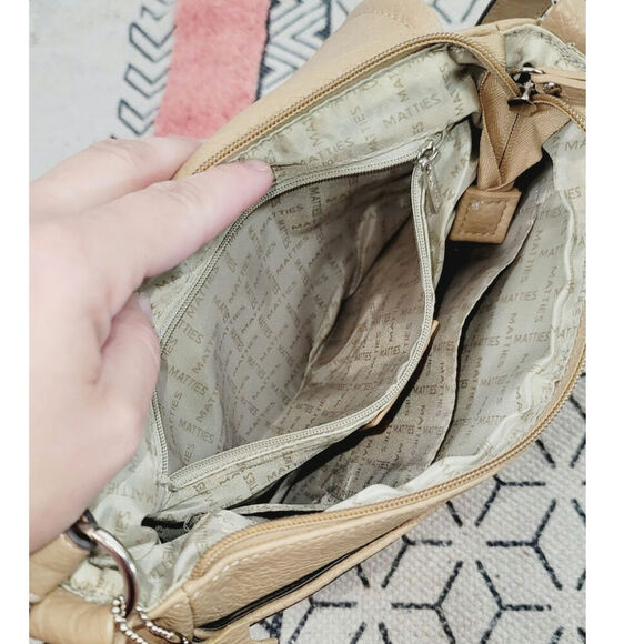 MATTIES LIGHT TAN SHOULDER BAG - Picture 12 of 16